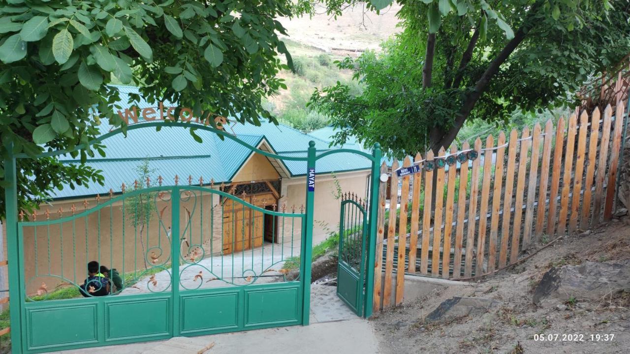 Hayat Guesthouse Nuratau Mountains Yukary-Ukhum Eksteriør billede