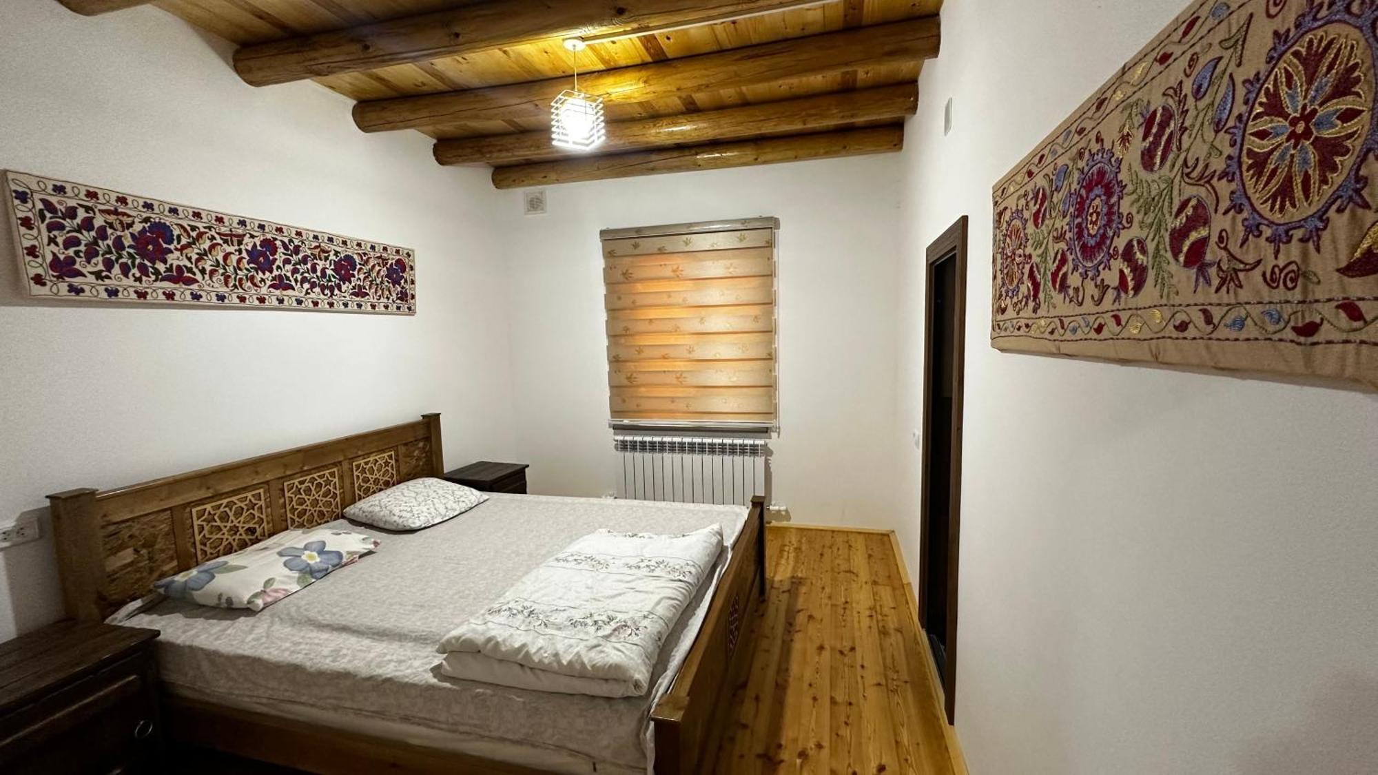 Hayat Guesthouse Nuratau Mountains Yukary-Ukhum Eksteriør billede